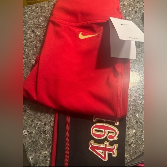 Women’s Nike Dri Fit San Francisco 49rs Leggings. NWT. Size Small Sold out $Firm - Picture 1 of 11